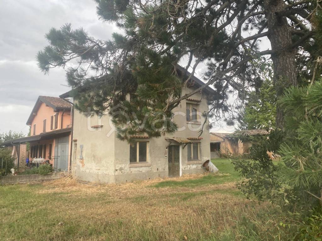 Casa Indipendente in vendita a Medesano strada Boscone