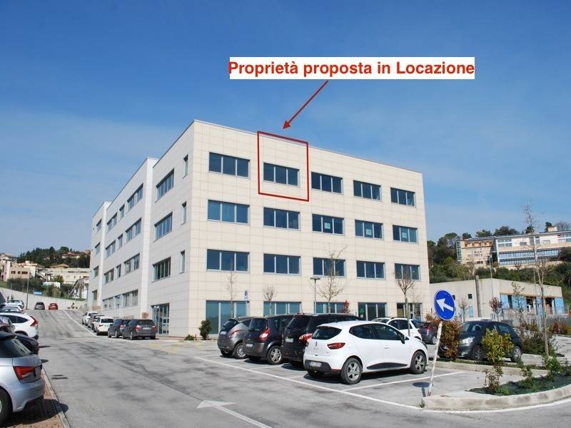 Ufficio in affitto a Osimo via San Gennaro, 28