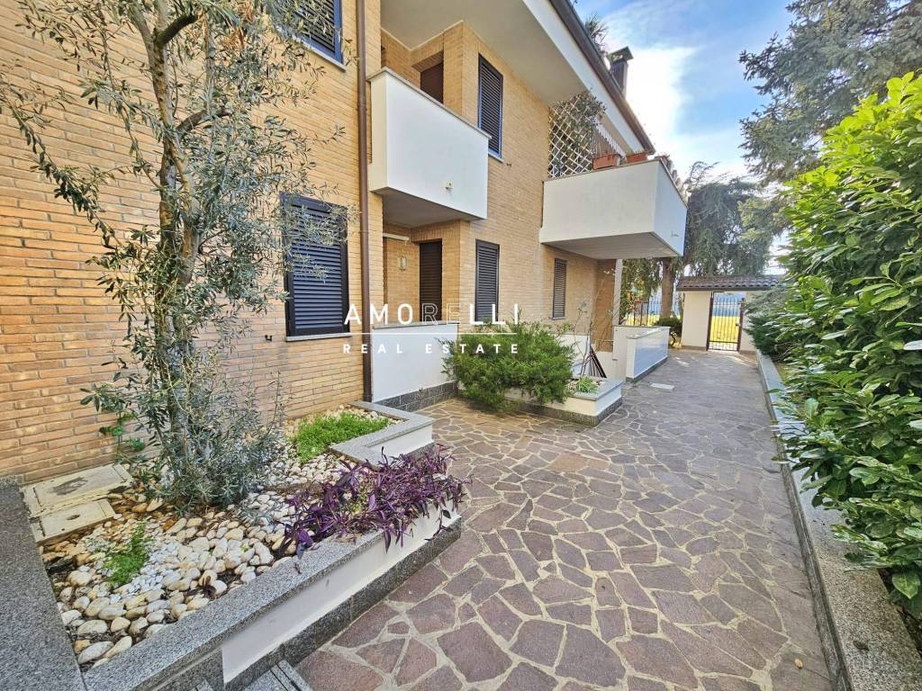 Appartamento in vendita a Seregno via delle Grigne, 10