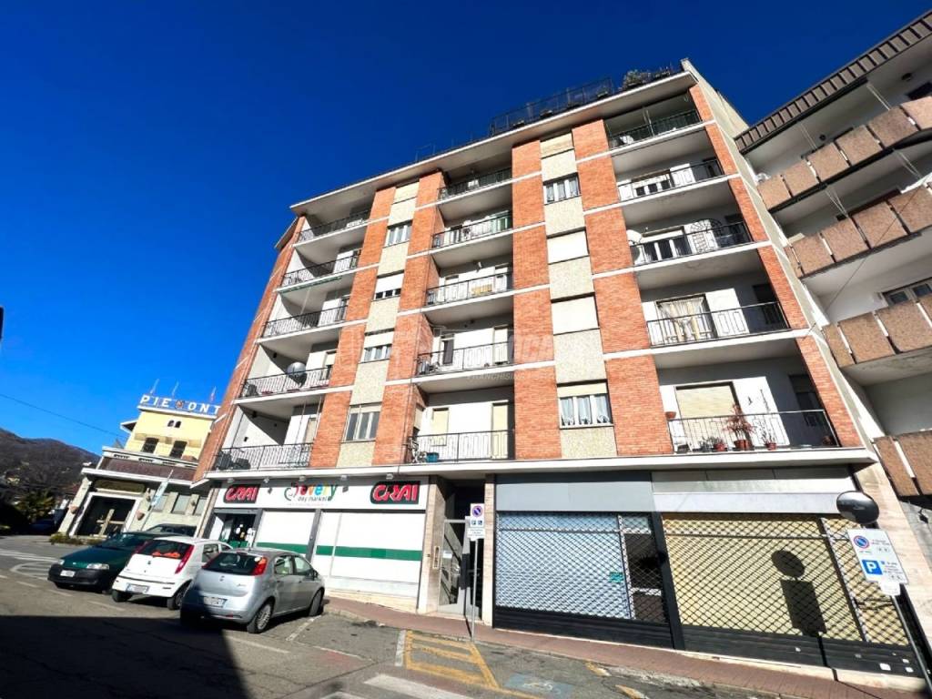 Appartamento in vendita a Lanzo Torinese via Umberto I 21