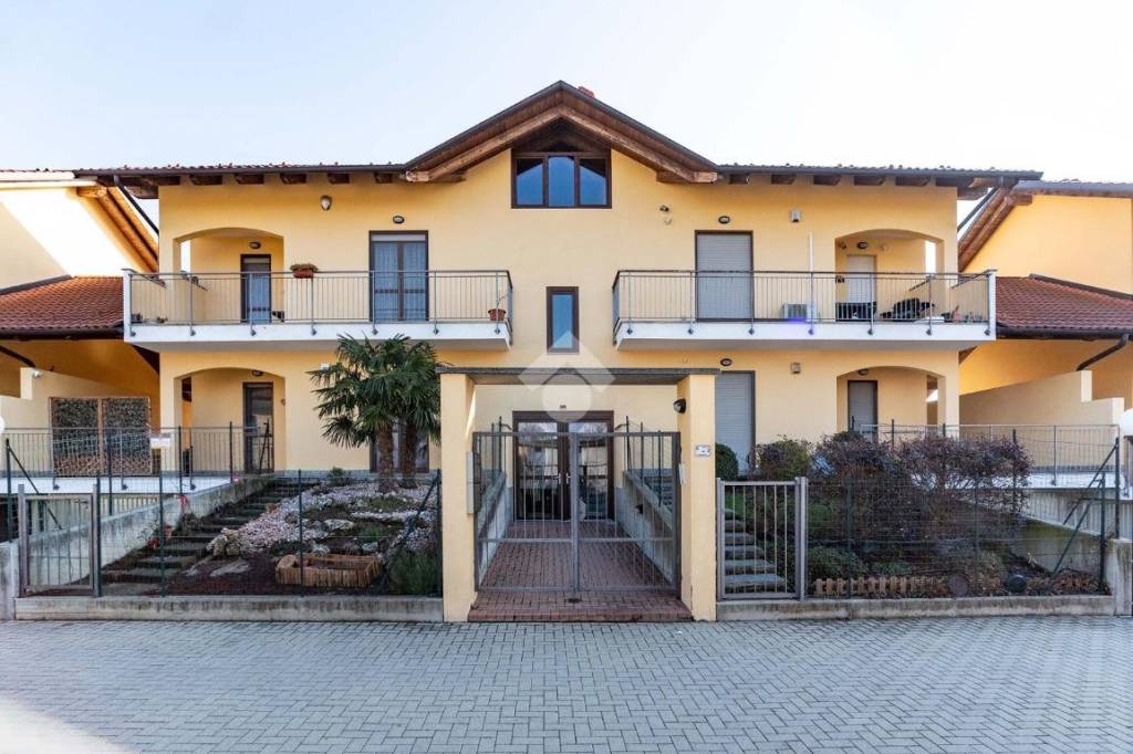 Appartamento in vendita a San Francesco al Campo via Catera, 1