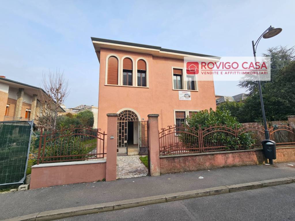 Casa Indipendente in vendita a Rovigo via piave, 10