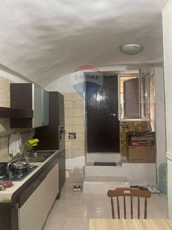 Appartamento in vendita a Napoli vico Pacella Ai Miracoli, 3