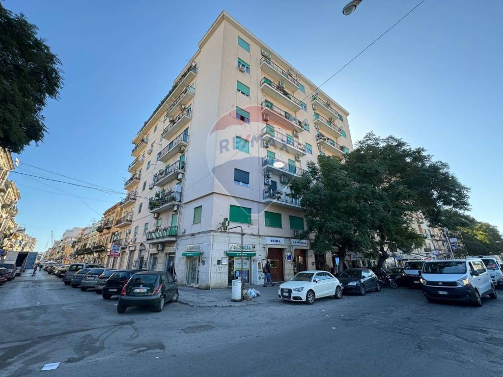 Appartamento in vendita a Palermo via Montepellegrino, 61
