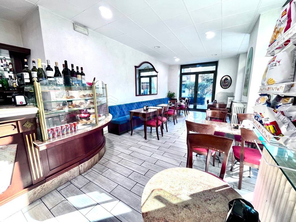 Bar in vendita ad Asti via Pelletta