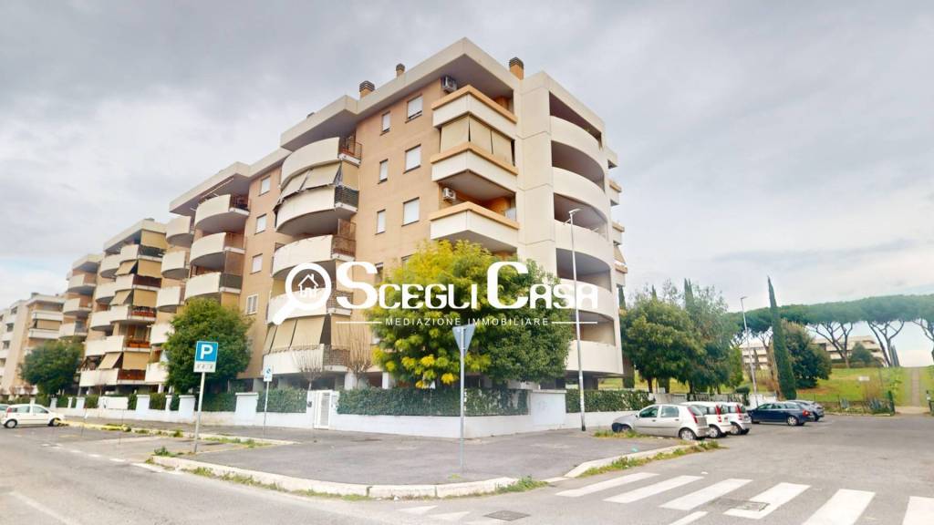 Appartamento in vendita a Roma via Luciano Conti, 48