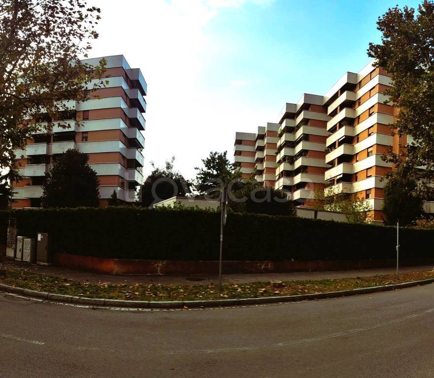 Appartamento in vendita a Cologno Monzese via Amerigo Vespucci, 2