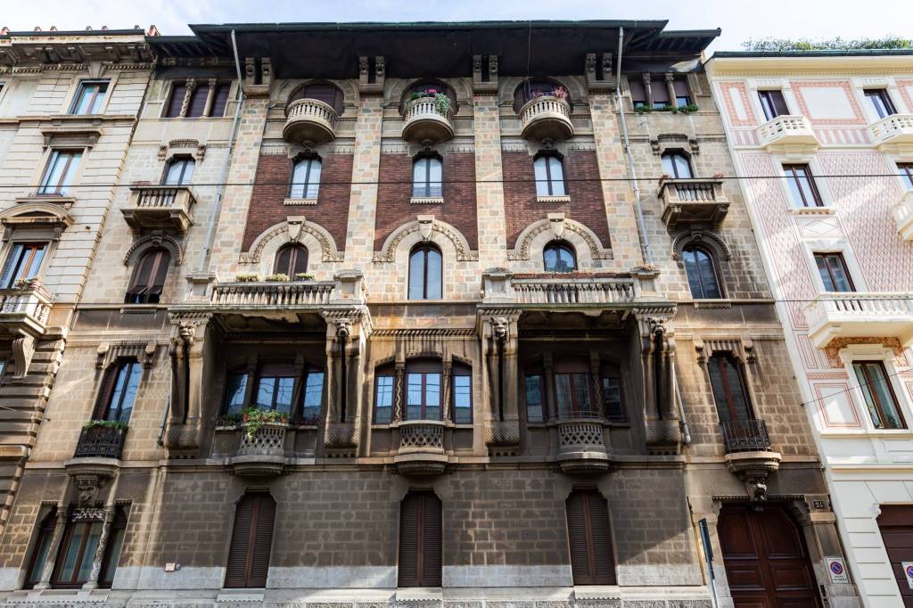 Appartamento in vendita a Milano via Luigi Settembrini, 24