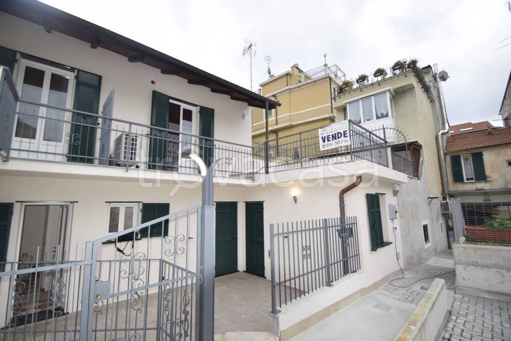 Casa Indipendente in vendita a Spotorno via Giuseppe Mazzini