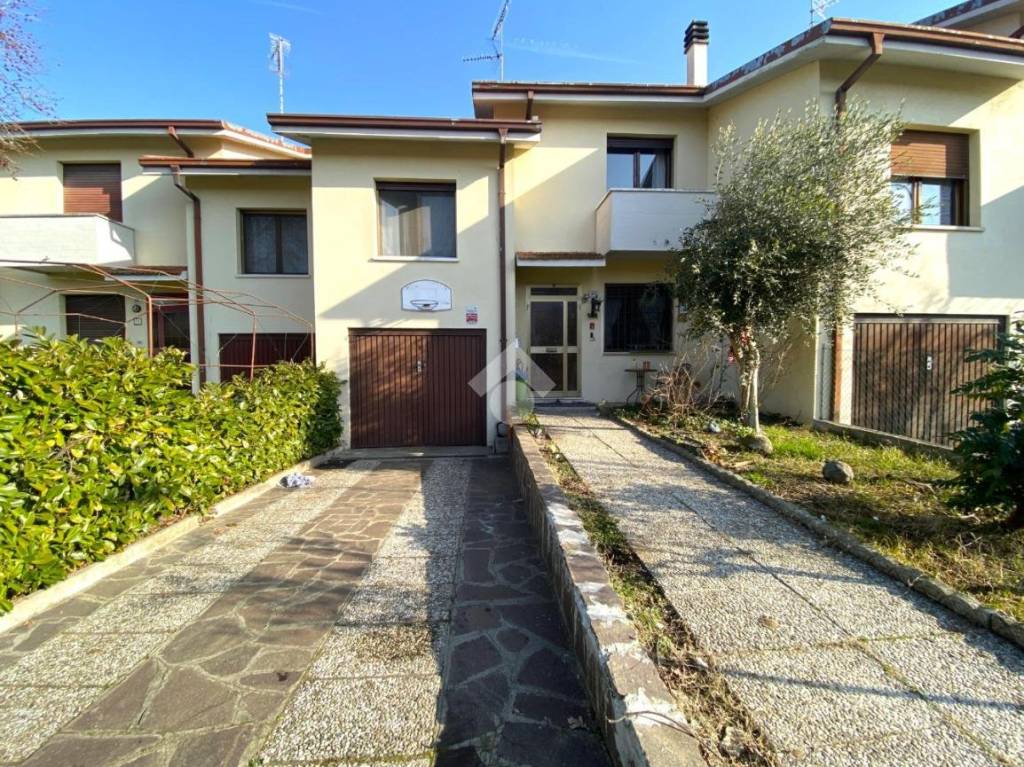 Villa a Schiera in vendita a Malalbergo via Alcide Pedrazzoli, 30