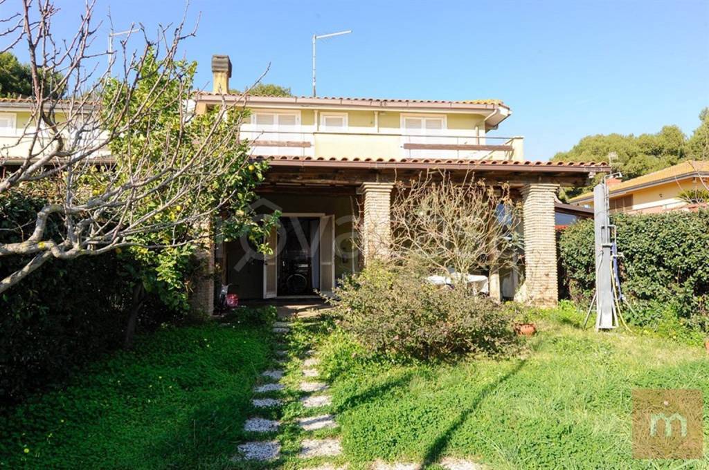 Villa a Schiera in vendita a Cerveteri via Luigi Battilocchi, 2A