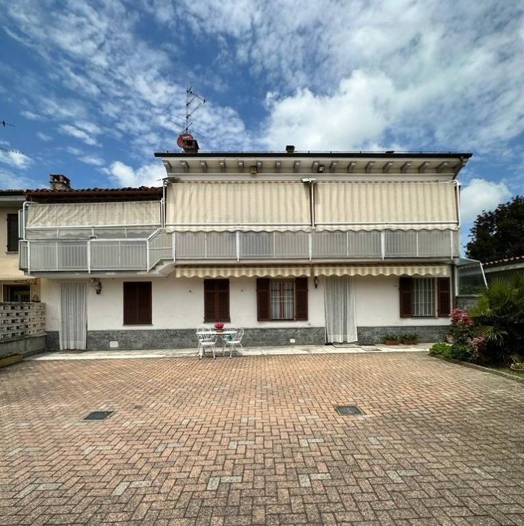 Casa Indipendente in vendita a Casale Monferrato frazione Popolo Cantone Castello, 54