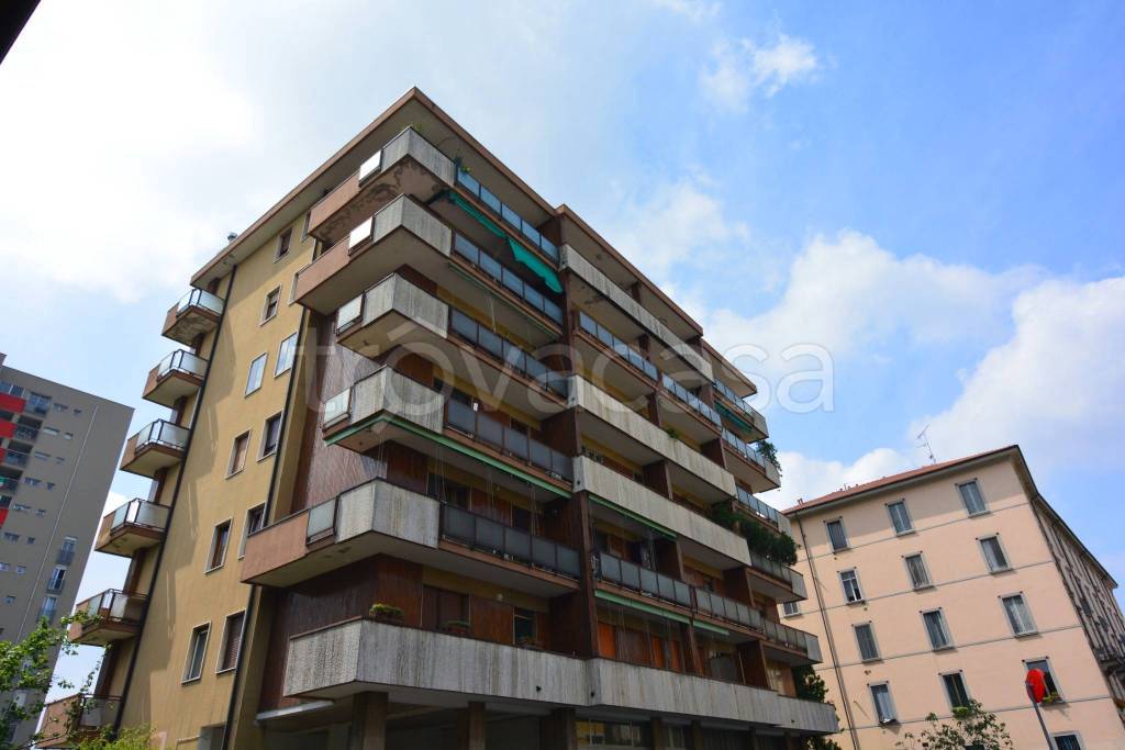Appartamento in vendita a Milano via Asiago, 6