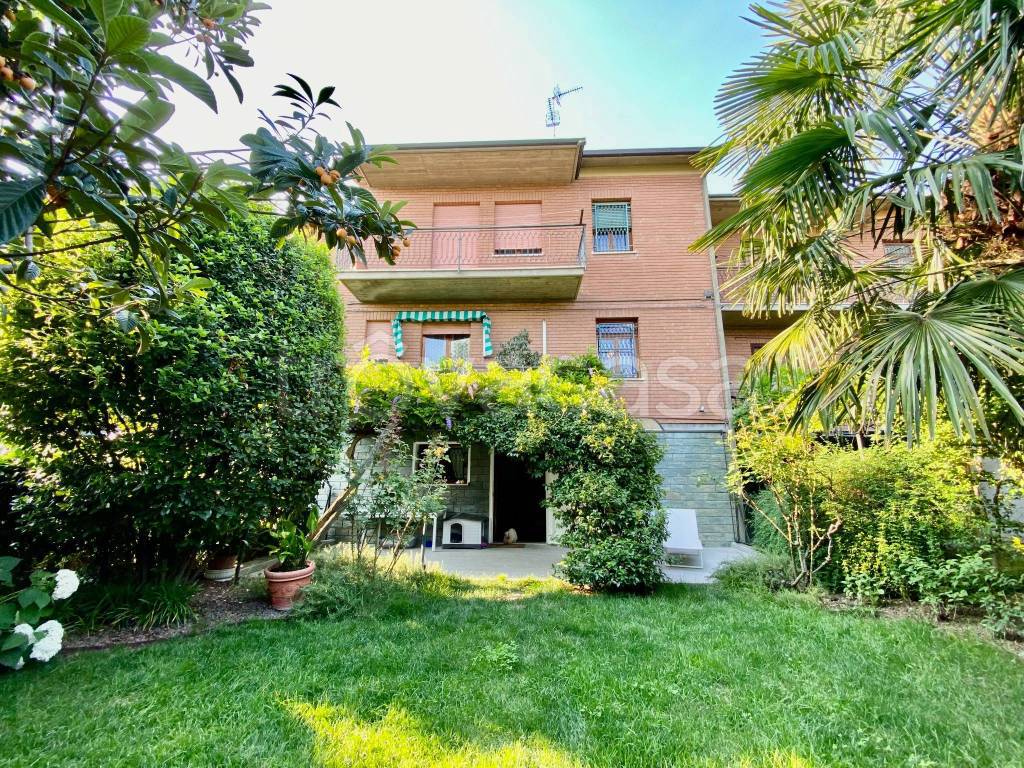 Villa a Schiera in vendita a Modena via Voghera