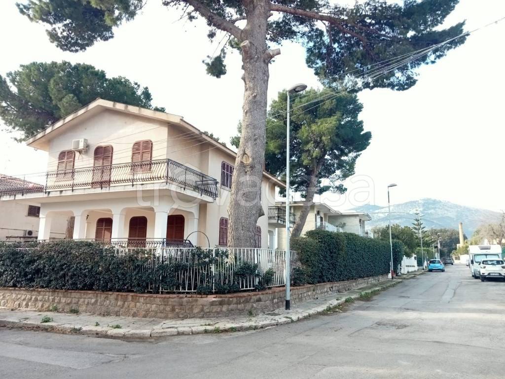 Villa in affitto a Palermo via Giuseppe Catinella, 30