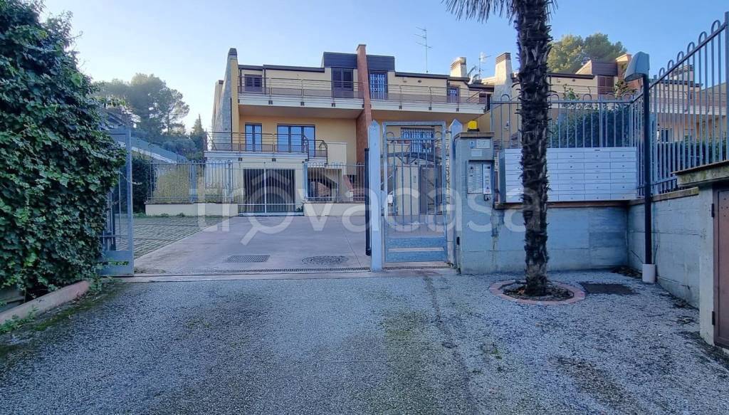 Villa a Schiera in vendita a Montesilvano via Aspromonte