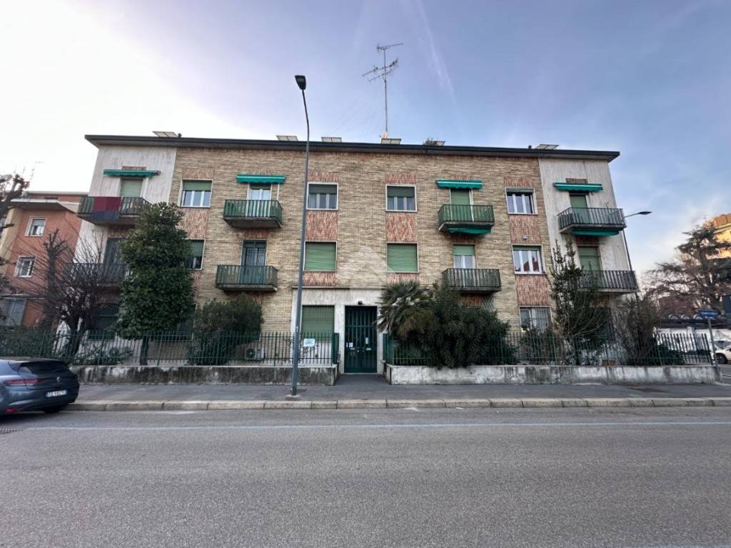Appartamento in affitto a Milano viale Francesco Restelli, 49