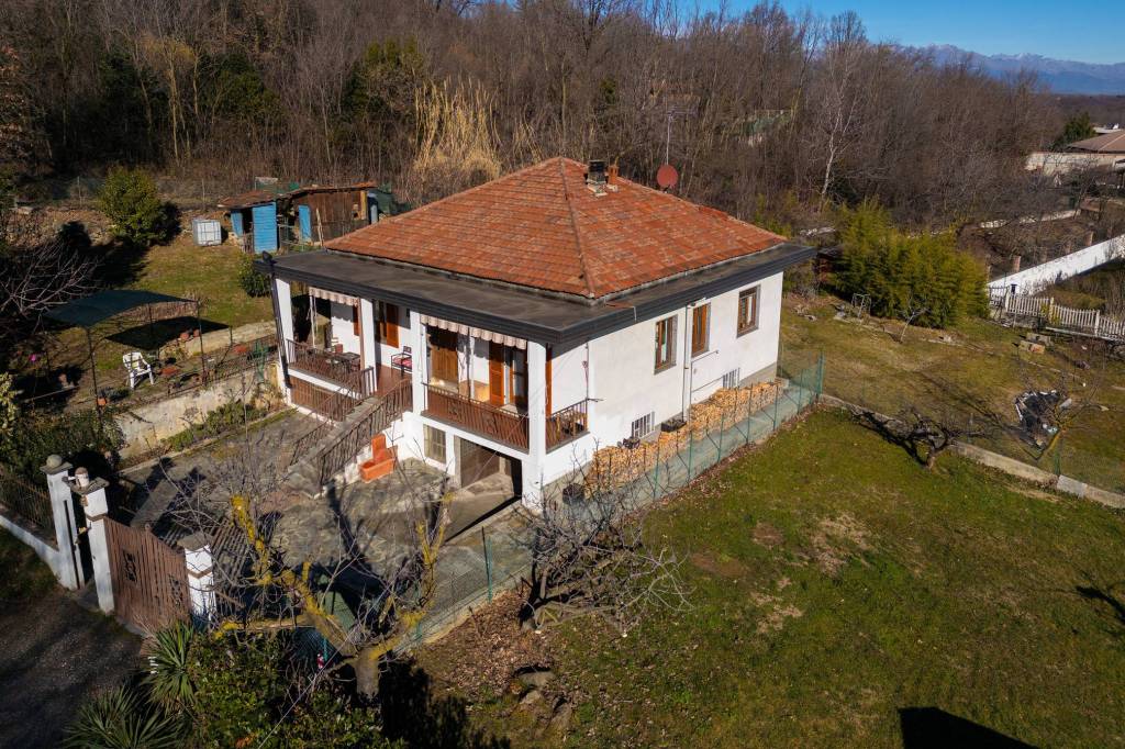 Villa in vendita a La Cassa via delle Fonti, 20