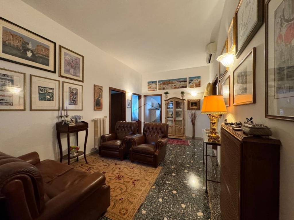 Appartamento in vendita a Chioggia viale Piave, 5