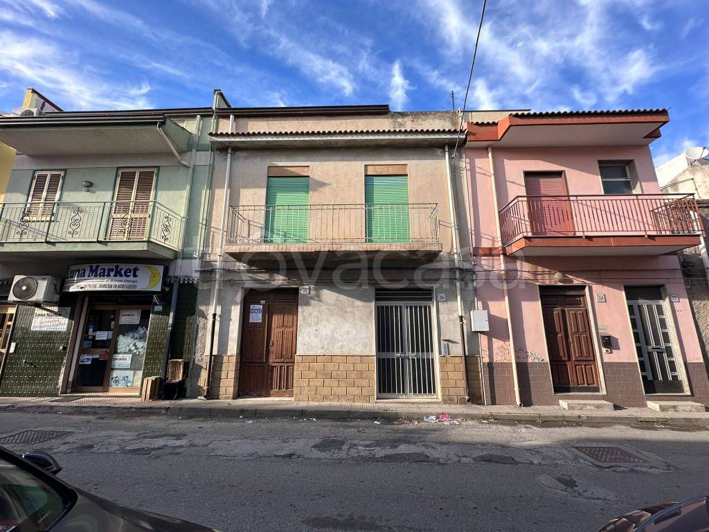 Casa Indipendente in vendita a Barcellona Pozzo di Gotto via Case Nuove, 26