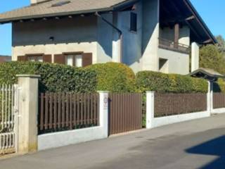 Villa in in vendita da privato a borgo ticino via privata fratelli baiardo, 13