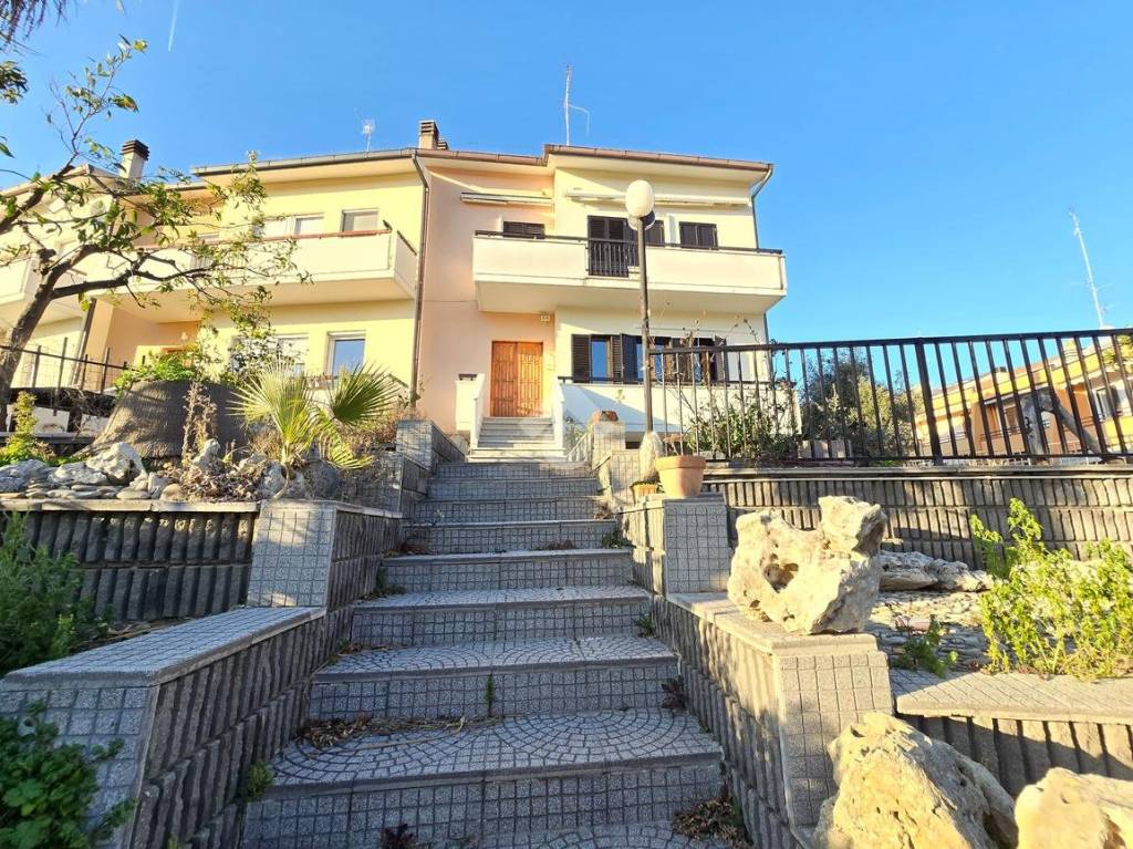 Villa a Schiera in vendita a Termoli via Trigno, 6