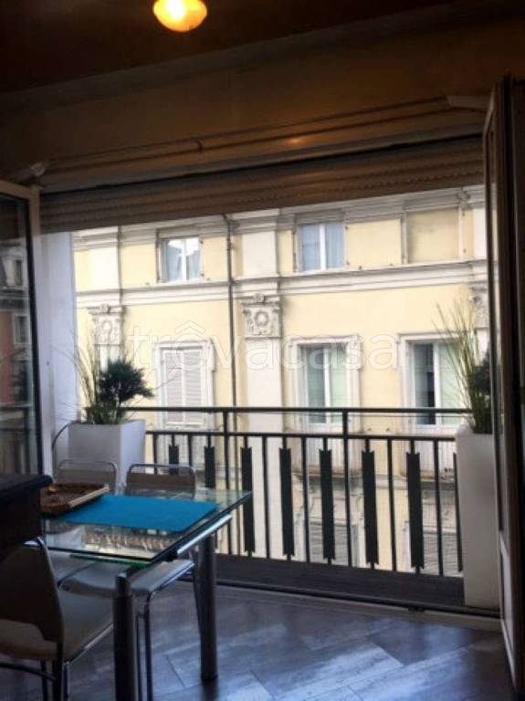 Appartamento in affitto a Torino via santa teresa