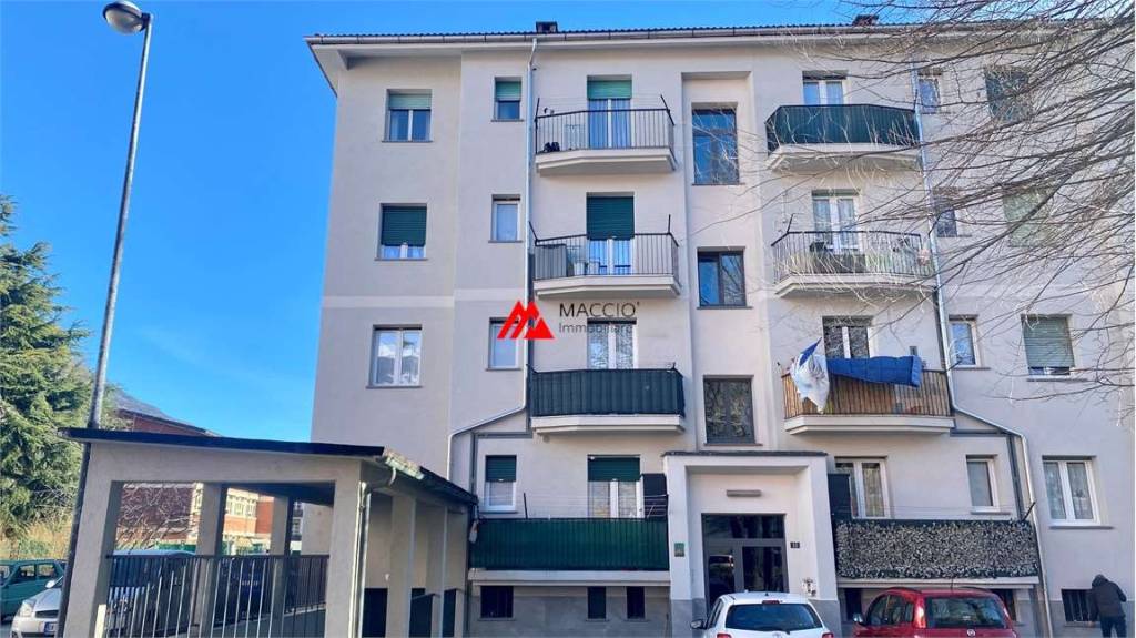 Appartamento in vendita ad Aosta via Buthier, 33