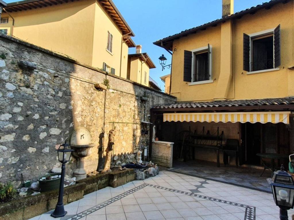 Appartamento in vendita a Toscolano-Maderno