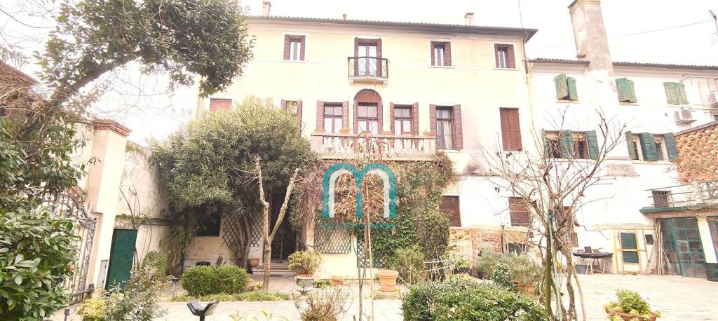 Villa Bifamiliare in vendita a Mirano via della Vittoria, 39