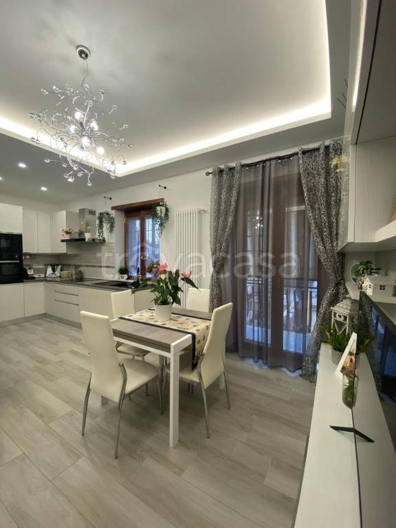 Appartamento in in vendita da privato a Roma via Montallegro, 48