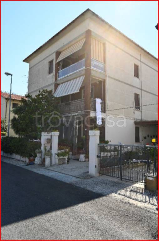 Garage in vendita a Porto Sant'Elpidio via Sila, 16