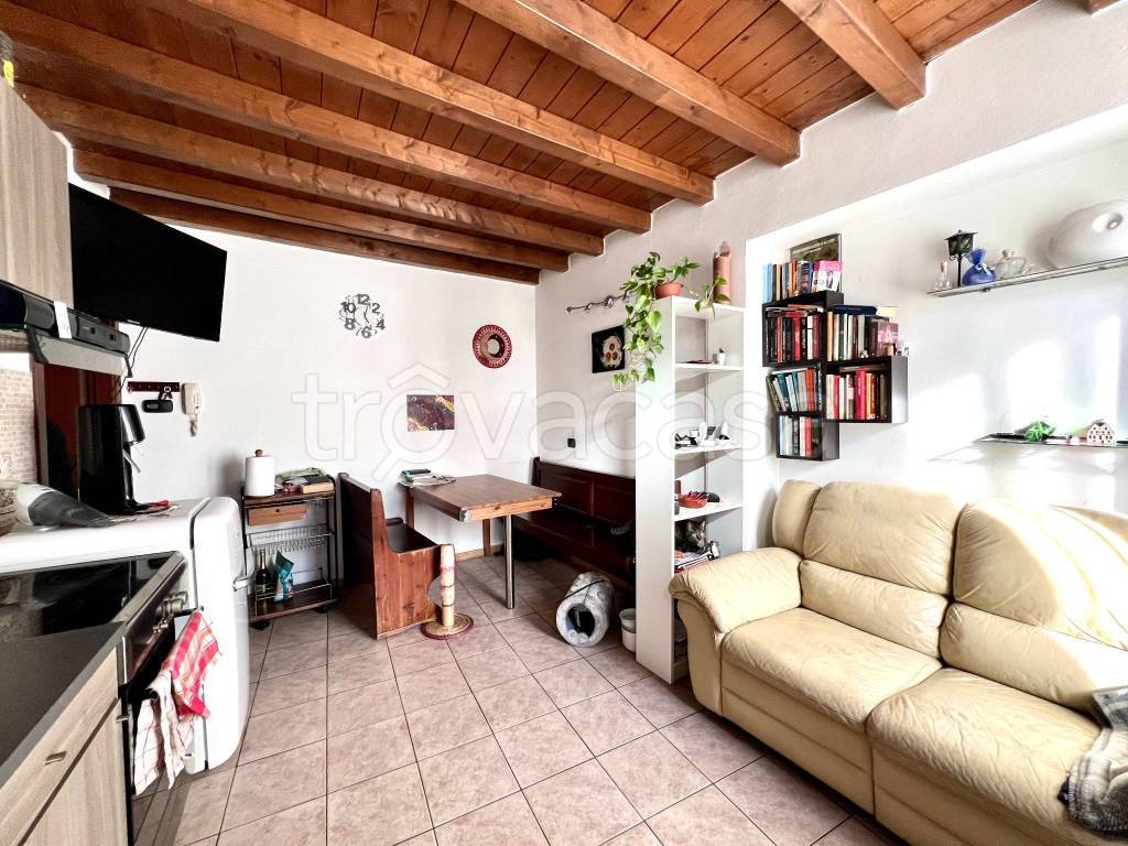 Appartamento in vendita a Nembro via San Martino, 5
