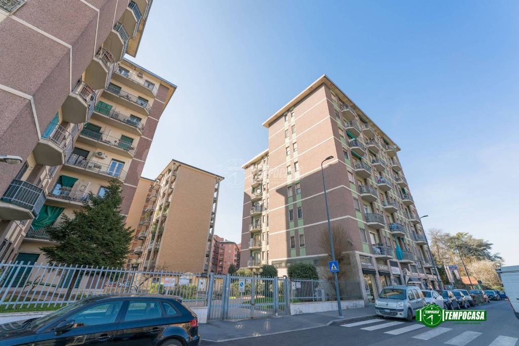 Appartamento in vendita a Milano via Luigi Ornato 111