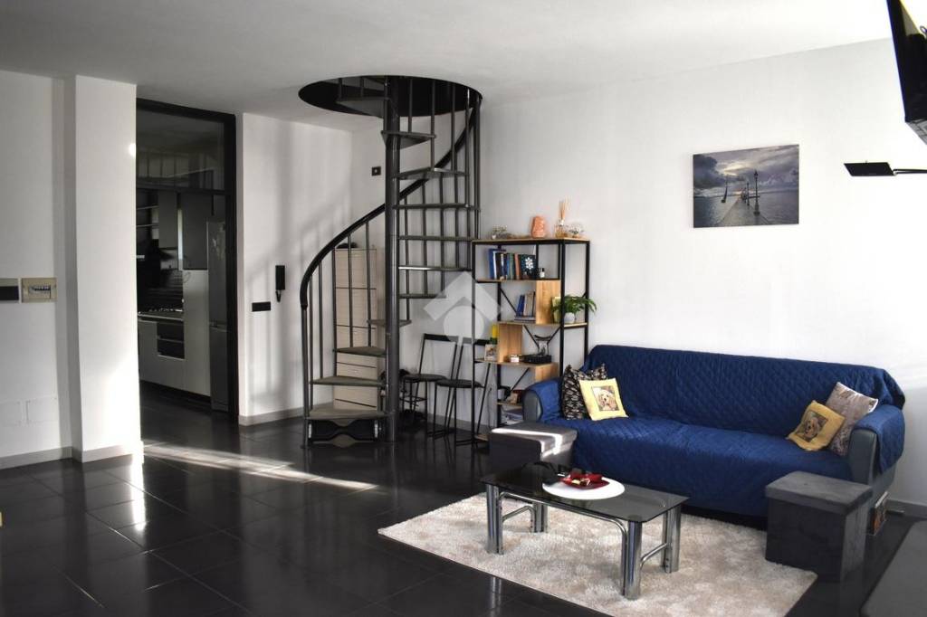 Appartamento in vendita a Sondrio via Valeriana, 50
