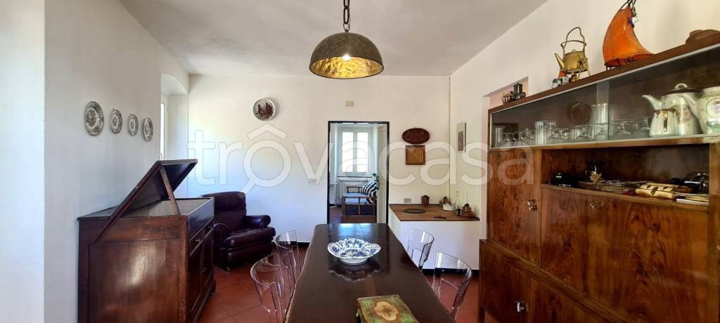 Appartamento in vendita a Castiglione Chiavarese via Podestà, 66