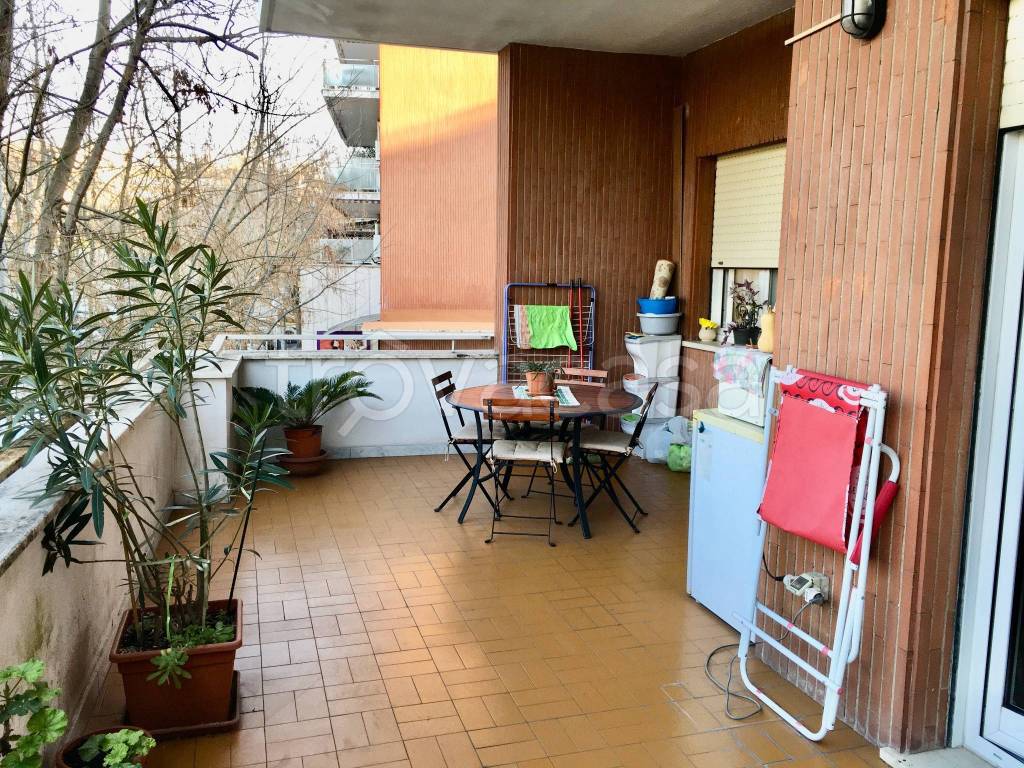 Appartamento in affitto a Roma via Franco Sacchetti