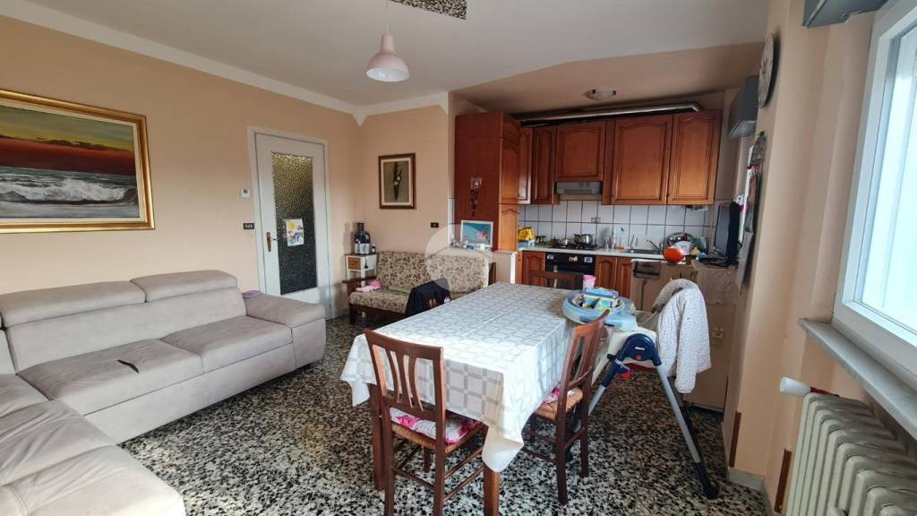 Appartamento in vendita a Ivrea viale Friuli, 1