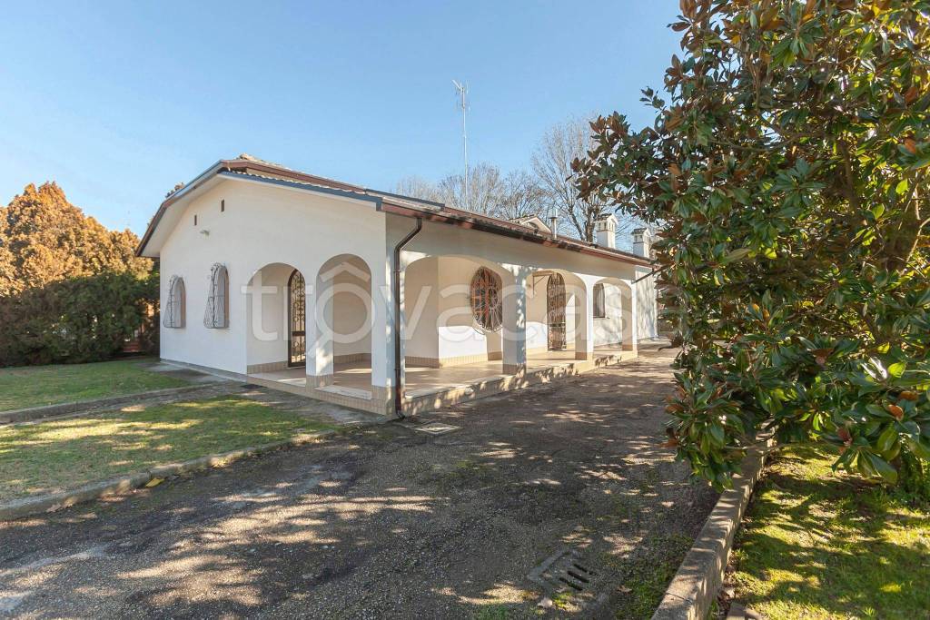 Villa in in vendita da privato a Bagnacavallo via Giacomo Leopardi, 9