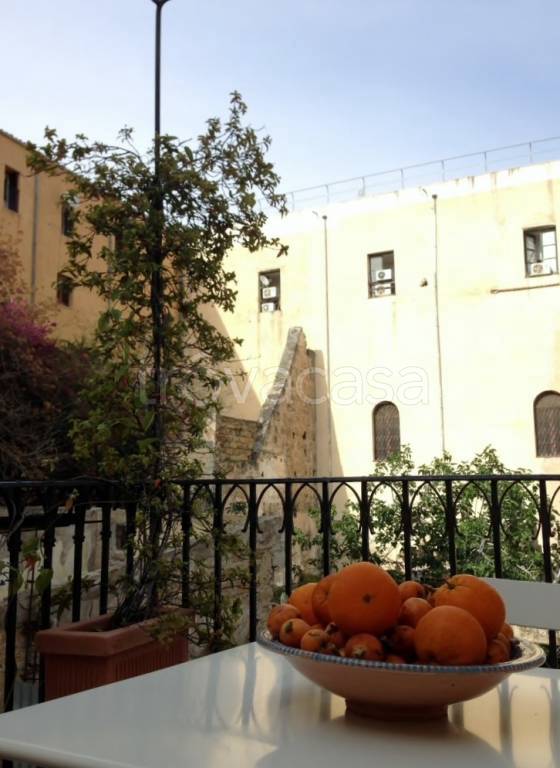 Appartamento in vendita a Palermo vicolo Gesù e Maria a Palazzo Reale