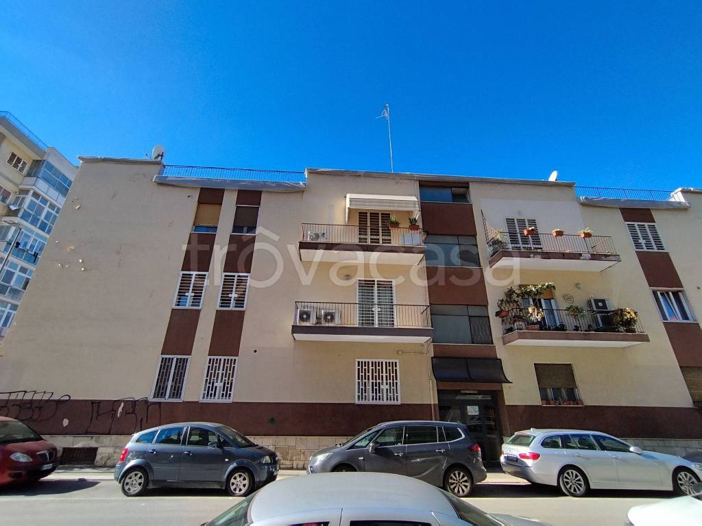 Appartamento in vendita a Bari via Giuseppe De Ninno, 3