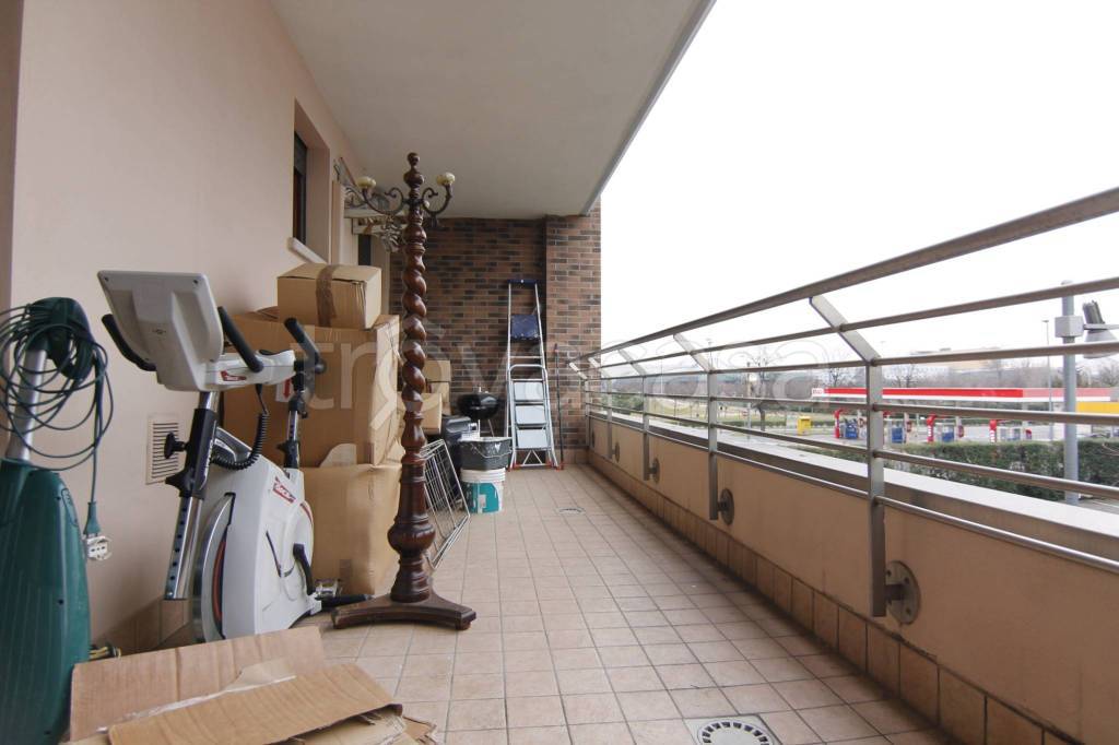 Appartamento in vendita a Pero strada Statale del Sempione, 201