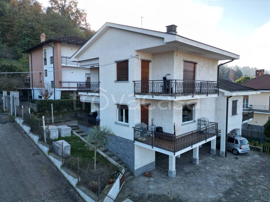 Villa Bifamiliare in vendita a Castiglione Torinese via Giacomo Puccini, 14
