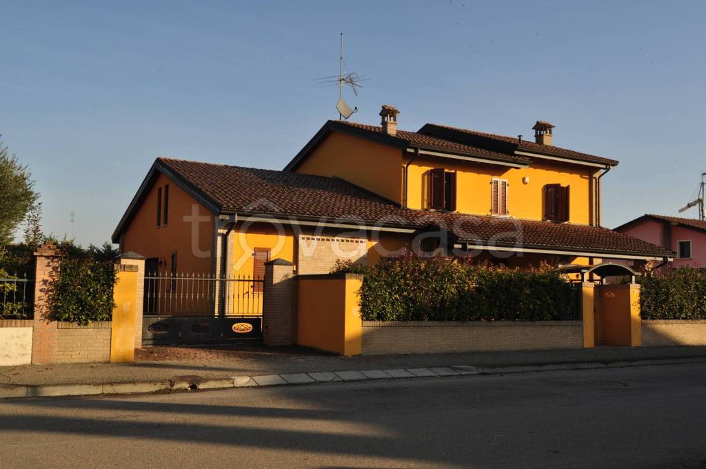 Villa in vendita a Sissa Trecasali piazza I° Maggio