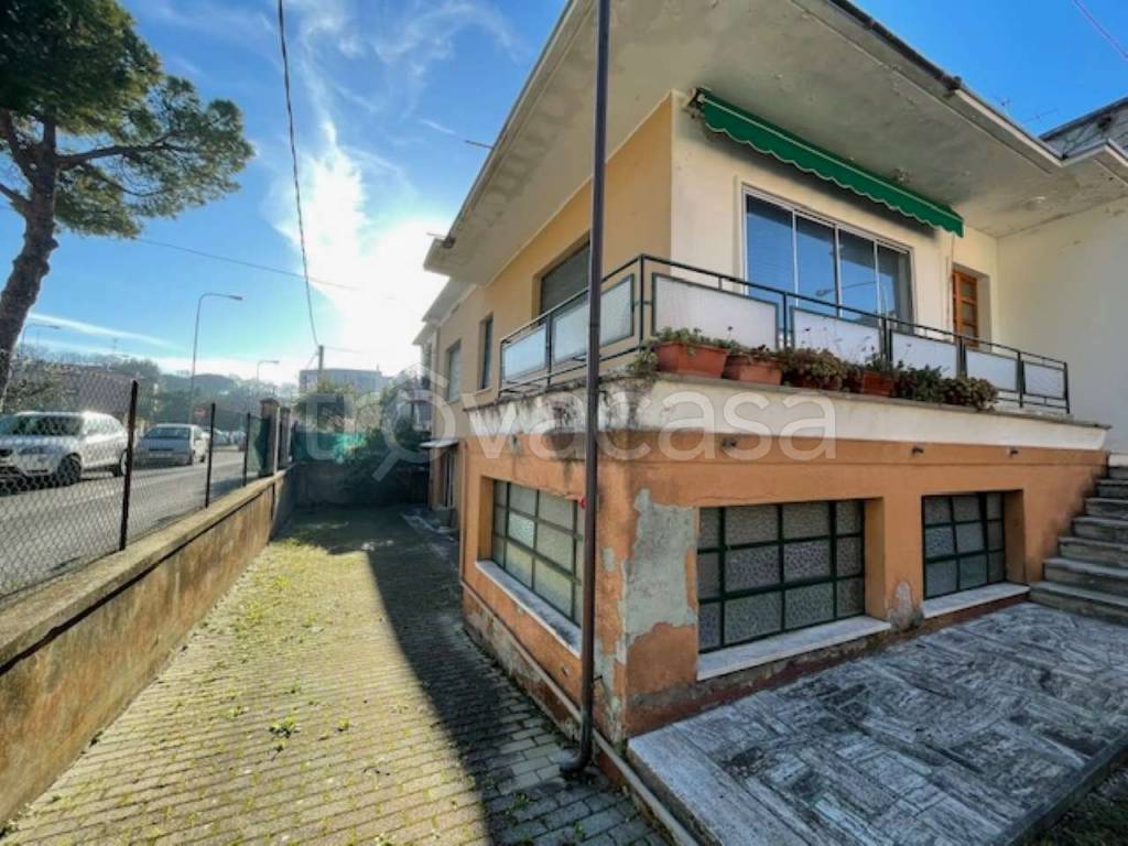 Casa Indipendente in vendita a Fano via leda antinori