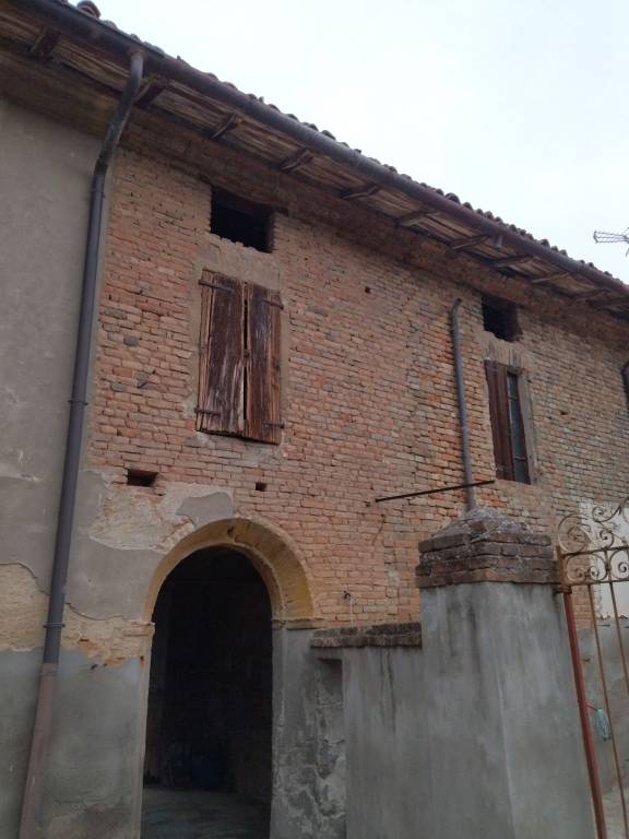Casale in vendita a San Giovanni in Croce via Giuseppina, 23