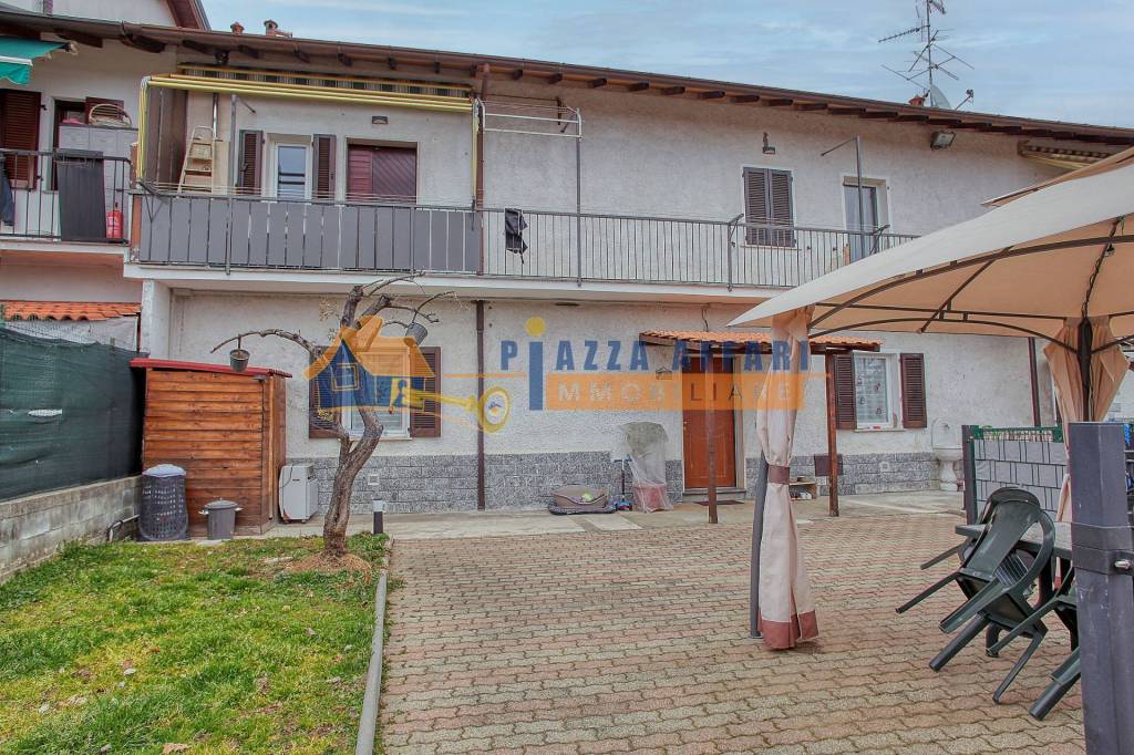 Appartamento in vendita a Caronno Varesino via Fornace, 33