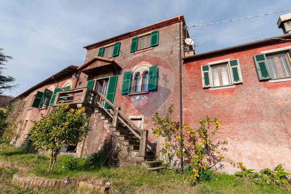 Casa Indipendente in vendita a Uscio via Altare, 35