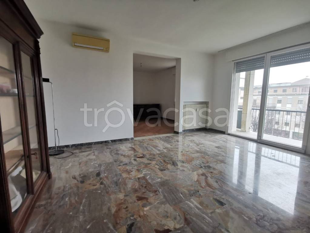 Appartamento in vendita a Padova via Cremona