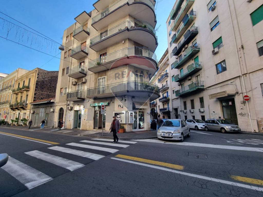 Negozio in affitto a Catania via Gabriele d'annunzio, 142
